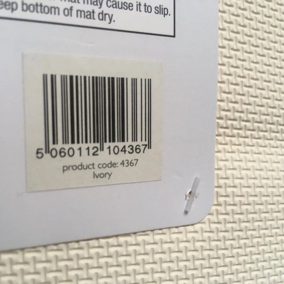 new IVORY 21x24" MICRODRY Modern Quilted Memory Foam Contour Rug - Picture 7 of 7